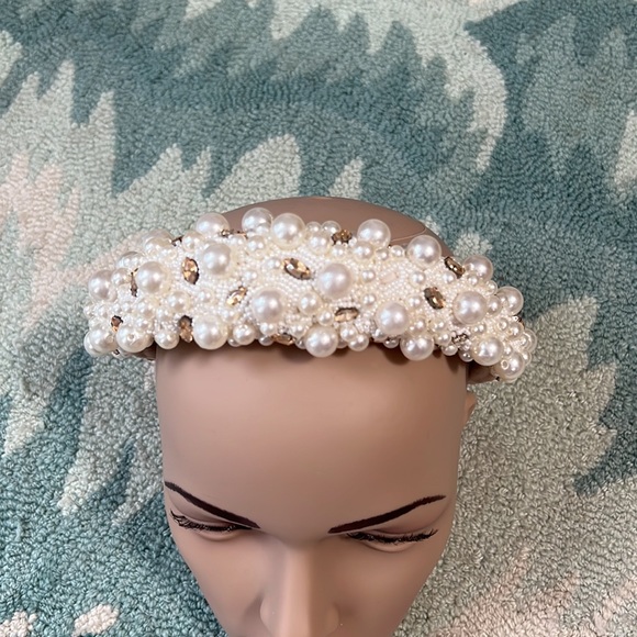 Deepa Gurnani Lux Faux Pearl Embellished Padded Headband - Picture 12 of 14